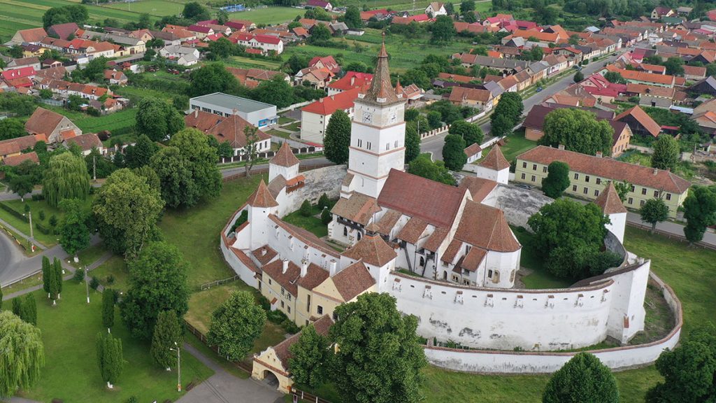 biserica fortificata harman cazare casa timar brasov