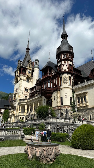 castelul peles sinaia cazare brasov